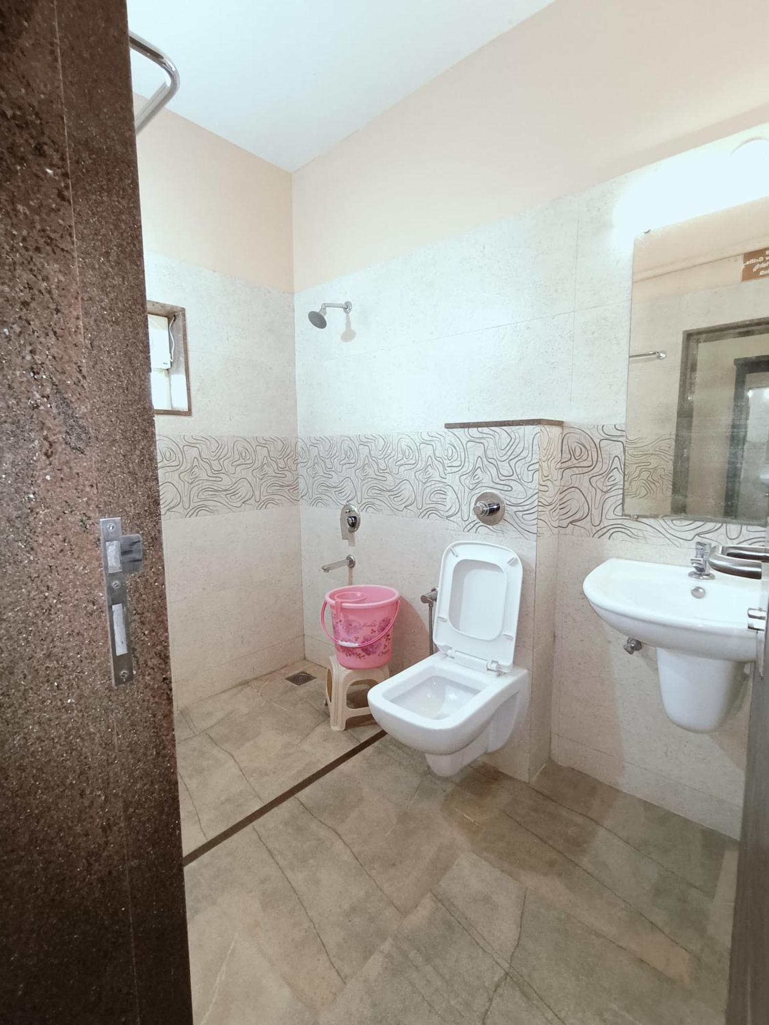 Hotel Mayura Residency Subrahmanya Eksteriør billede